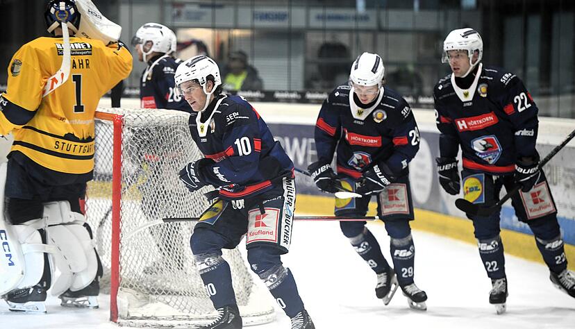 Die Heilbronner Paradereihe um Nolan Ritchie, Calder Anderson und Thore Weyrauch kann auch kommende Saison für Furore im Falken-Dress sorgen.