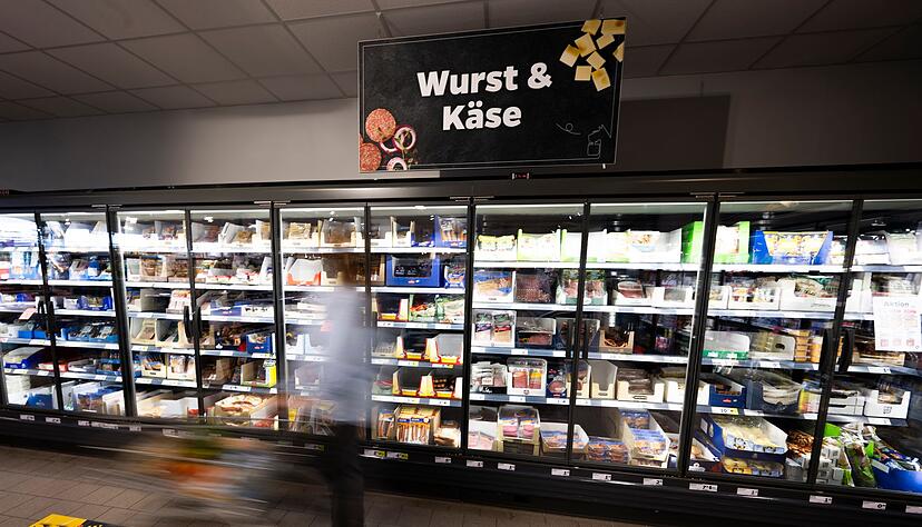 Bei Supermärkten und Discounter mussten Verbraucher in den vergangenen Jahren immer tiefer in die Tasche greifen.