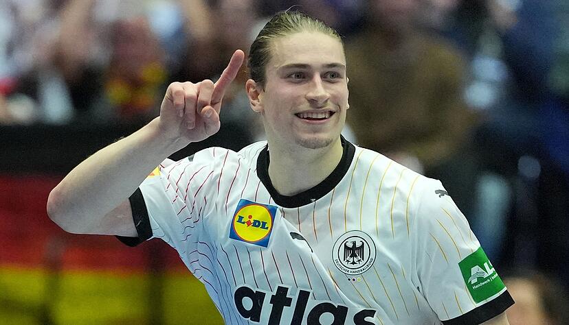 Juri Knorr lebt in D&auml;nemark und hofft darauf, mit der deutschen Handball-Nationalmannschaft bei der EM in seiner Wahl-Heimat bis ins Halbfinale zu kommen.