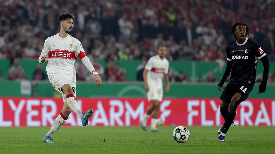 Atakan Karazor: Lenkte die Partie im Mittelfeld. Wenn Freiburg mit Tempo kam, war Karazor manchmal zu langsam. In der Verl&auml;ngerung dann mit dem wichtigen Ballgewinn vor dem 2:1. Note: 3