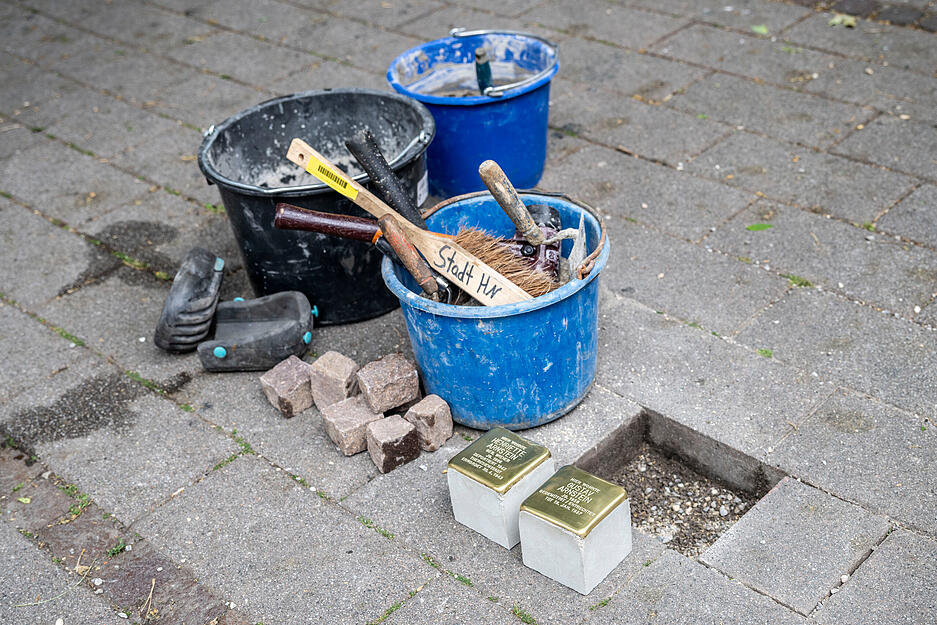 In der Roßkampffstraße 28 wurden  Stolpersteine verlegt. In der Roßkampffstraße 28 wurden  Stolpersteine verlegt.