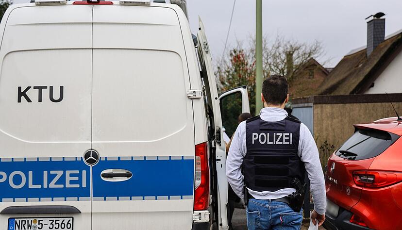 Nach der Tat sicherten Einsatzkr&auml;fte Spuren.