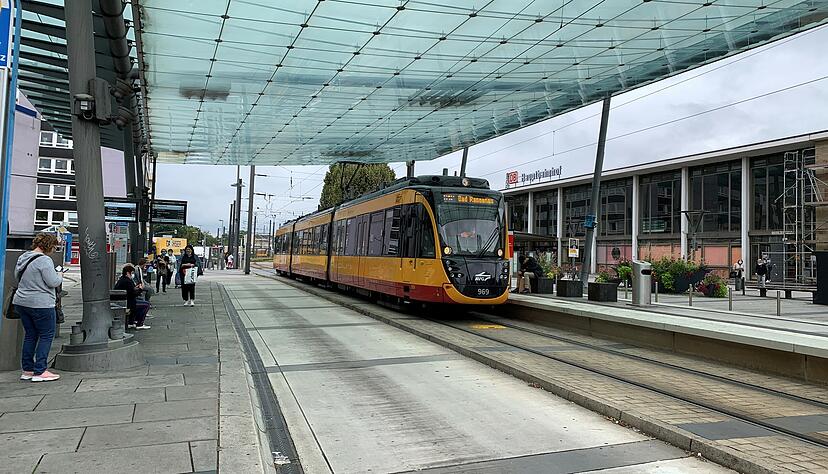 Für manche Pendler aus der Region lohnt sich der Umstieg auf die Bahn. Für manche Pendler aus der Region lohnt sich der Umstieg auf die Bahn.