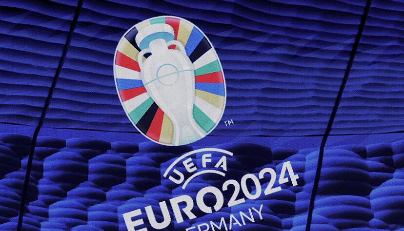 Die Uefa erlaubt nun 26 Spieler im EM-Kader. Die Uefa erlaubt nun 26 Spieler im EM-Kader.