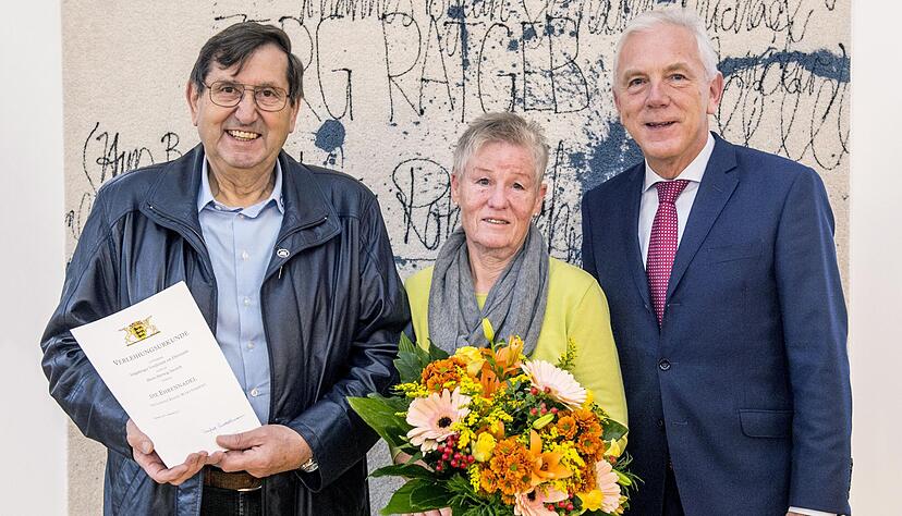 Herwig Jarosch (links) wurde für seine langjährige ehrenamtliche Tätigkeit geehrt. Foto: Mario Berger