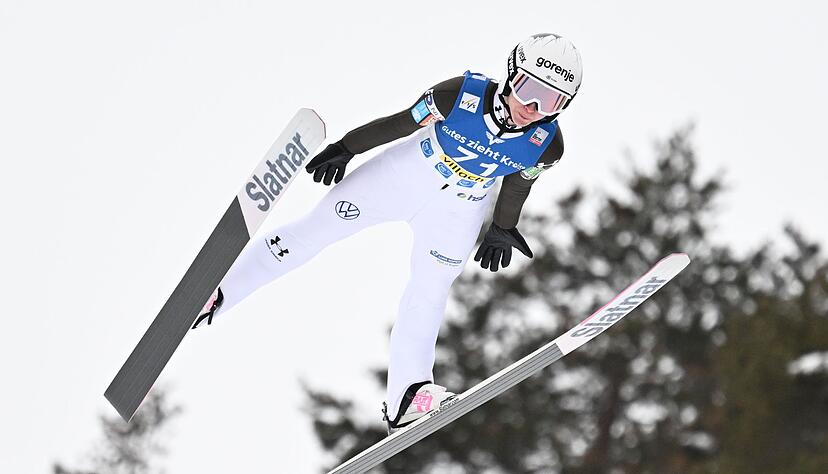 Nika Prevc flog auch in Villach allen davon.