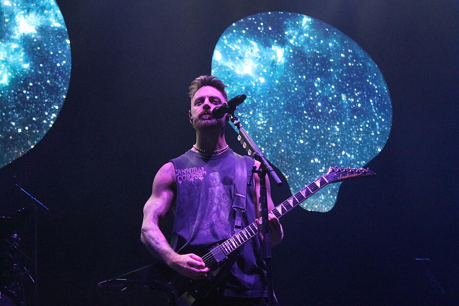 Die britische Band Bullet for my Valentine ist am Dienstagabend gemeinsam mit der US-Metalband Trivium zu Gast in der Hanns-Martin-Schleyer-Halle Stuttgart.