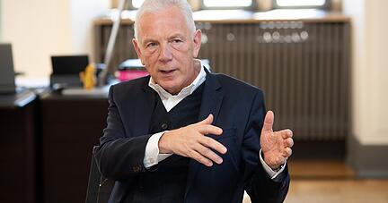 "Die Einschätzung ist eher optimistisch": Oberbürgermeister Harry Mergel rechnet damit, dass die Corona-Pandemie den Heilbronner Stadthaushalt ähnlich hart trifft wie die Finanzkrise 2008. Foto: Andreas Veigel