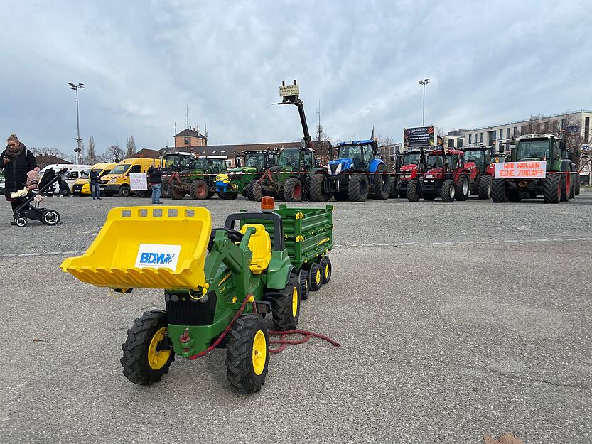 Protestierende Bauern auf dem Weg nach Stuttgart