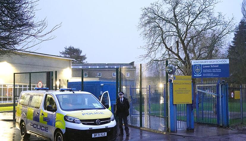 An einer Londoner Schule kam es zu einem Messerangriff.