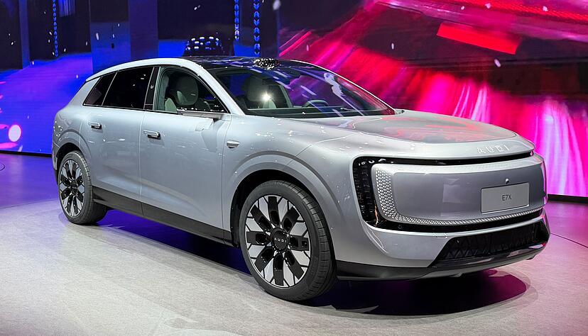 Der Audi E7X hat 800-Volt-Technik aus China an Bord, l&auml;dt besser und f&auml;hrt weiter als die europ&auml;ischen Elektromodelle.