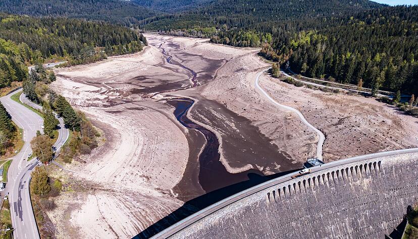Derzeit ist der Stausee an der Schwarzenbachtalsperre vollst&auml;ndig entleert, damit unter anderem an der Staumauer gearbeitet werden kann. (Archivbild)