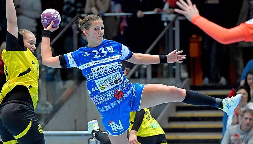 Munia Smits ist seit Wochen die Torgarantin der Sport-Union. Doch auch ihre neun Treffer reichten in Bensheim nicht für einen Punktgewinn. Munia Smits ist seit Wochen die Torgarantin der Sport-Union. Doch auch ihre neun Treffer reichten in Bensheim nicht für einen Punktgewinn.