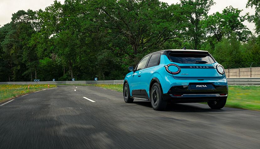 Kugelrunde Leuchteinheiten auch am Heck: Einige Gestaltungsmerkmale und Teile machen den Unterschied zum Renault R5 aus. Kugelrunde Leuchteinheiten auch am Heck: Einige Gestaltungsmerkmale und Teile machen den Unterschied zum Renault R5 aus.