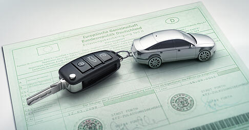 Wenn die Kfz-Versicherung ihre Preise erhöht, können Verbraucher kündigen und wechseln. Wenn die Kfz-Versicherung ihre Preise erhöht, können Verbraucher kündigen und wechseln.