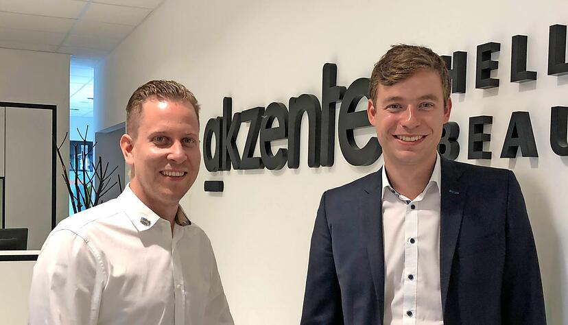 Kai Renchen (links) und Marcel Burr haben den Verkauf gemanagt. Foto: Stockburger