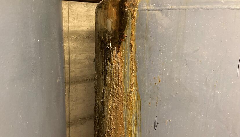 Dieses Bild zeigt die Schadstelle an einer der beiden Filter. Dieses Bild zeigt die Schadstelle an einer der beiden Filter.