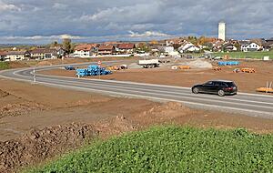 Die Erschließungsarbeiten im Baugebiet "Obere Fundel" sind seit Wochen in vollem Gang. Im November starten weitere Rettungsgrabungen.
Foto: Ralf Seidel Die Erschließungsarbeiten im Baugebiet "Obere Fundel" sind seit Wochen in vollem Gang. Im November starten weitere Rettungsgrabungen.
Foto: Ralf Seidel