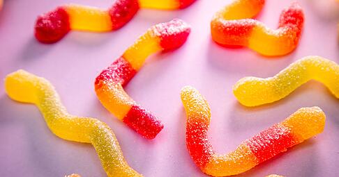 Wer eine Zeit lang auf Süßigkeiten verzichtet, kann sich das Verlangen nach Zucker zumindest etwas abtrainieren. Wer eine Zeit lang auf Süßigkeiten verzichtet, kann sich das Verlangen nach Zucker zumindest etwas abtrainieren.