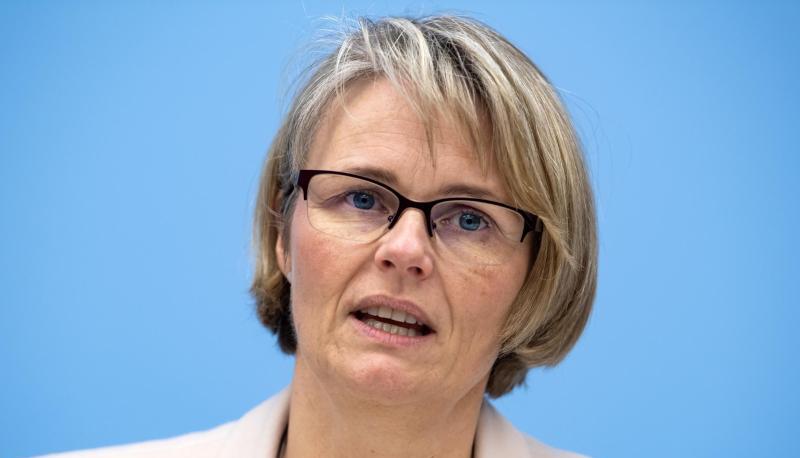 Bundesbildungsministerin Anja Karliczek (CDU) gegen flächendeckende Schulschließungen.