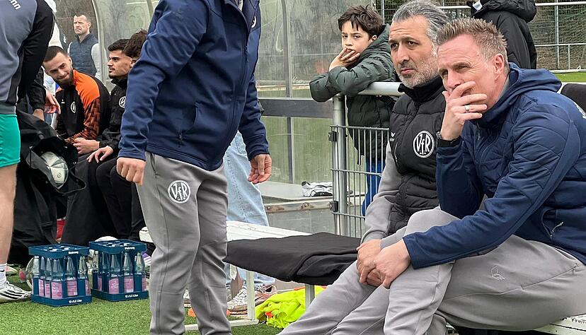 Der Vorsitzende des VfR Heilbronn, Onur Celik (links), hat die Mitglieder &uuml;ber den Frankenstadion-Einzug des Regionalligisten SGV Freiberg informiert. Trainer Andreas Lechner muss derweil den Verbandsliga-Klassenerhalt sichern.