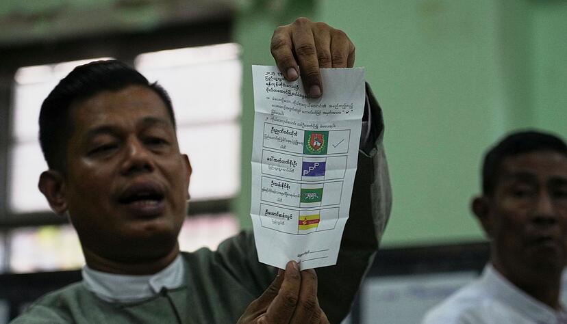 Beobachtern zufolge sollen viele W&auml;hler von der Junta eingesch&uuml;chtert worden sein.