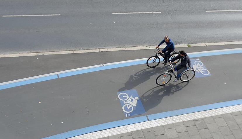 Das Land Baden-Württemberg plant und baut drei Radschnellverbindungen als Leuchtturmprojekte. Foto: dpa Das Land Baden-Württemberg plant und baut drei Radschnellverbindungen als Leuchtturmprojekte. Foto: dpa