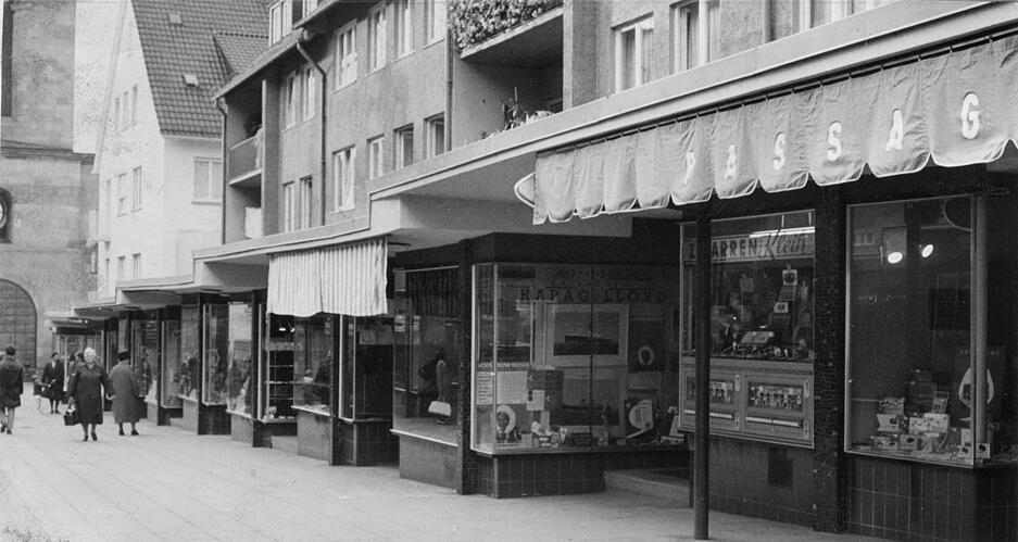 Einkaufen ohne Autost&ouml;rung ist f&uuml;r die Heilbronner ein neues Lebensgef&uuml;hl. Aufnahme aus dem Jahr 1963.