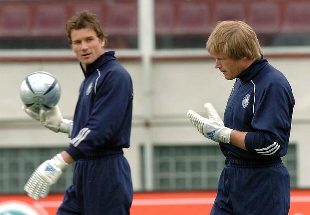 Kahn contra Lehmann - der unendliche Streit um die Nummer 1 im deutschen Tor hatte sich vor der Heim-WM im Jahr 2006 zugespitzt.