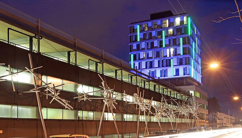 Für das kommende Jahr rechnet der Landkreis Heilbronn mit einem Minus von sechs Millionen Euro. In der letzten Sitzung des Kreistags für das laufende Jahr haben die Räte einstimmig grünes Licht für den Etat 2023 gegeben. Für das kommende Jahr rechnet der Landkreis Heilbronn mit einem Minus von sechs Millionen Euro. In der letzten Sitzung des Kreistags für das laufende Jahr haben die Räte einstimmig grünes Licht für den Etat 2023 gegeben.