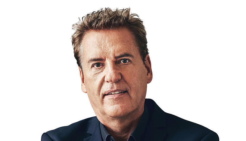 Fast vier Jahrzehnte war Jörg Dahlmann eine vertraute Stimme bei Fußballübertragungen. Fast vier Jahrzehnte war Jörg Dahlmann eine vertraute Stimme bei Fußballübertragungen.