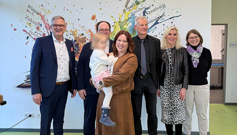 Sonja Weigel (Bildmitte) wurde offiziell als Rektorin der Amorbachschule eingesetzt.