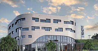 Futuristische Fassade: Das 2020 erbaute B39 im Obersulmer Ortsteil Willsbach ist die Zentrale des weltweit t&auml;tigen Kameraherstellers IDS.