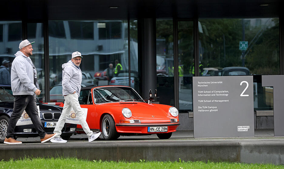 Oldtimer bei Benefiz-Rallye des Rotary Clubs Heilbronn-Unterland.