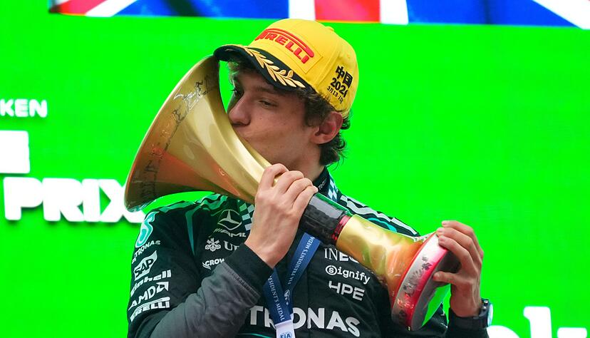 Kimi Antonelli gewann sein erstes Formel-1-Rennen. Kimi Antonelli gewann sein erstes Formel-1-Rennen.