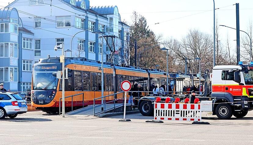 Absperrungen der Polizei wie hier im Rahmen des Pferdemarkts sind mittlerweile Standard bei Großveranstaltungen. Absperrungen der Polizei wie hier im Rahmen des Pferdemarkts sind mittlerweile Standard bei Großveranstaltungen.