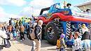 Der 45 Meter lange Ninja Monster Truck in der G&ouml;tzstra&szlig;e, ist der Hit bei den Kindern.