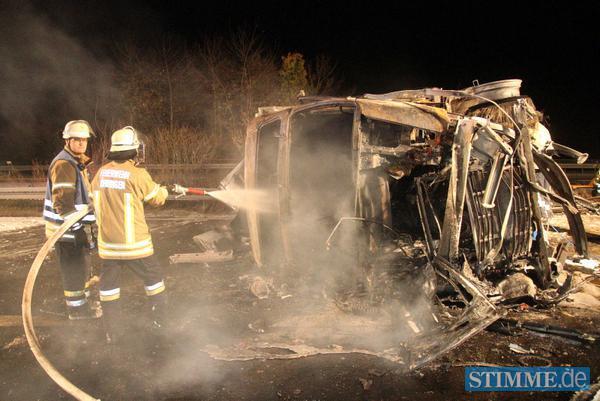 Vier Tote bei Unfall auf A6 | 03.11. Vier Tote bei Unfall auf A6 | 03.11.