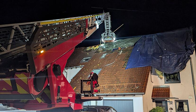 Im Ulmer Stadtteil Donaustetten gab es die größten Verwüstungen. Im Ulmer Stadtteil Donaustetten gab es die größten Verwüstungen.