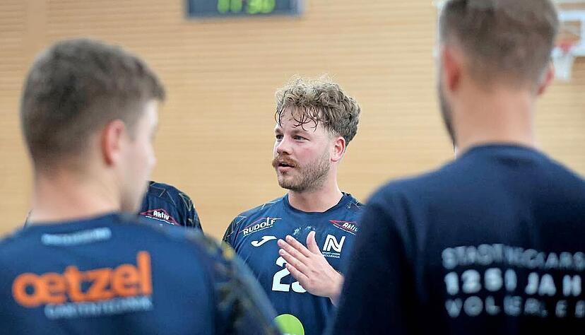Neckarsulms Trainer Jonas Heilmann ist mit seinem veränderten Kader sehr zufrieden und hofft, auf die gute Vorsaison aufbauen zu können. Neckarsulms Trainer Jonas Heilmann ist mit seinem veränderten Kader sehr zufrieden und hofft, auf die gute Vorsaison aufbauen zu können.