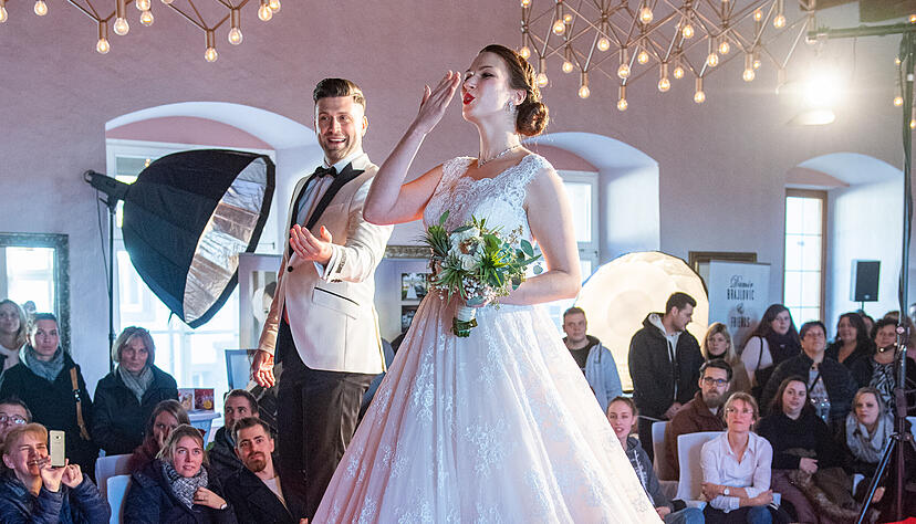 Bei der Stettenfelser Hochzeitsmesse in Untergruppenbach pr&auml;sentieren Dienstleister ihre Angebote rund um den sch&ouml;nsten Tag im Leben &ndash; von Brautmode &uuml;ber Fotografie bis hin zu Schmuck.