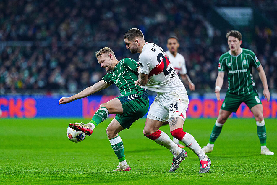 Jeff Chabot: Als Abwehrchef nach seiner Pause in der Europa League wieder dabei. Gute Partie, aber teilweise auch gewackelt, wie in der 57. Minute als er etwas zu st&uuml;rmisch rausgeht. Note: 3