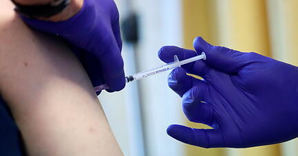 In vielen Pflegeheimen sind Bewohner und Mitarbeiter geimpft worden.
Foto: dpa In vielen Pflegeheimen sind Bewohner und Mitarbeiter geimpft worden.
Foto: dpa