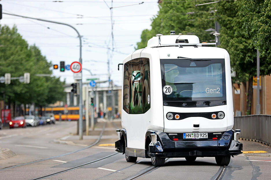 Probefahrt autonomes Bus-Shuttle auf der Bahnhofstraße Heilbronn Probefahrt autonomes Bus-Shuttle auf der Bahnhofstraße Heilbronn