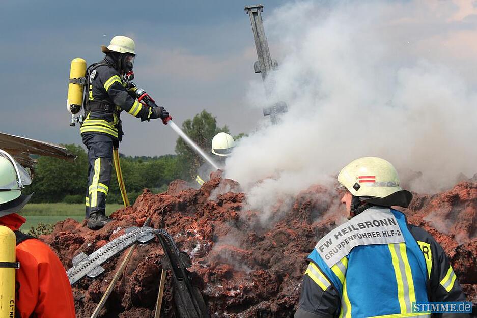 Brennender Lkw auf A6 | 03.06.