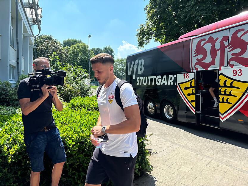 An diesem Spieltag kann es in Baden-Württemberg bis zu 35 Grad heiß werden – erschwerte Bedingungen also für die Spieler vom VfB und ihre Gegner.