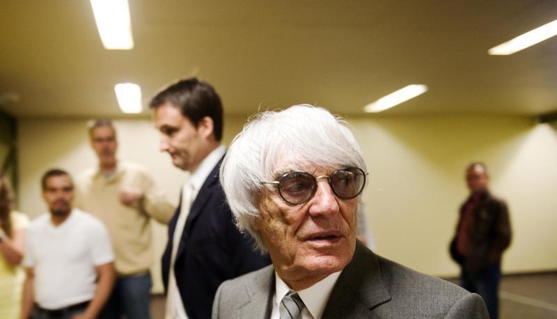 Bernie Ecclestone wird Bestechung vorgeworfen. Foto: Nicolas Armer Bernie Ecclestone wird Bestechung vorgeworfen. Foto: Nicolas Armer
