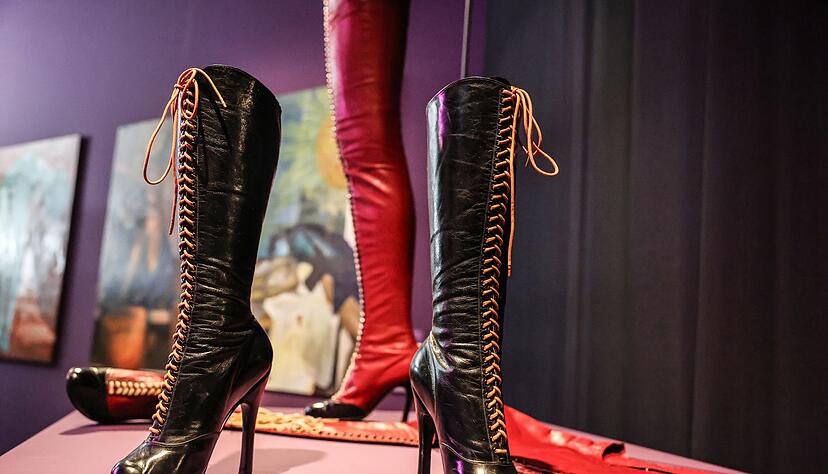 Sexarbeitende waren immer wieder auch schöpferisch tätig, etwa indem sie Modetrends beeinflussten. Sexarbeitende waren immer wieder auch schöpferisch tätig, etwa indem sie Modetrends beeinflussten.