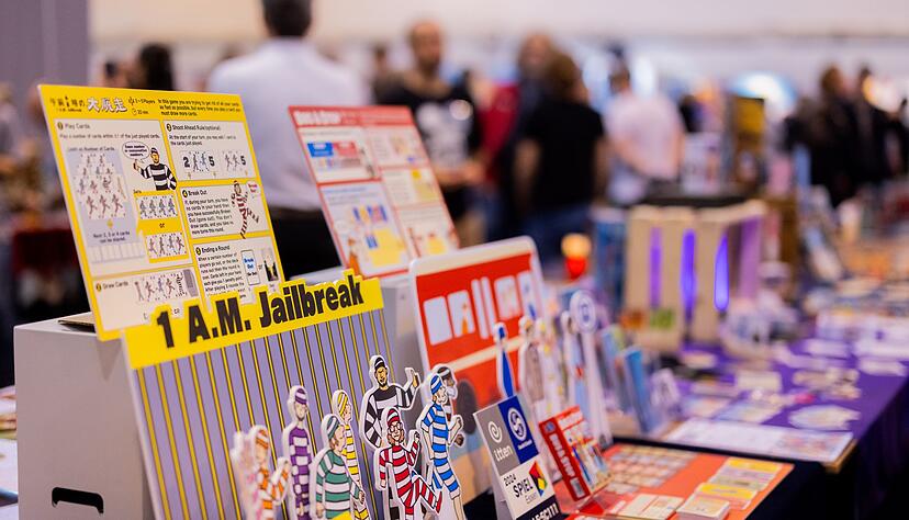 Rund 200.000 Spielefans werden am langen Wochenende bei der weltweit größten Publikumsmesse für Brettspiele in Essen erwartet. Rund 200.000 Spielefans werden am langen Wochenende bei der weltweit größten Publikumsmesse für Brettspiele in Essen erwartet.