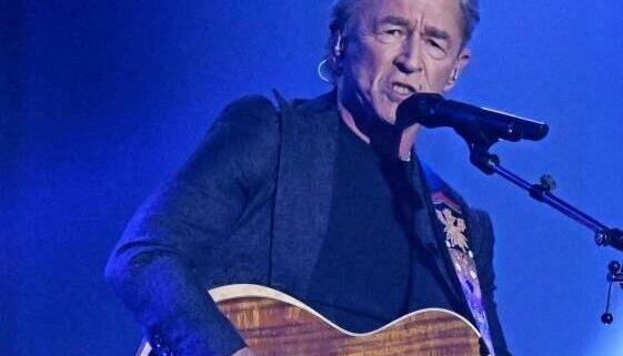 Spielt exklusiv für die Würth-Belegschaft: Sänger und Gitarrist Peter Maffay.